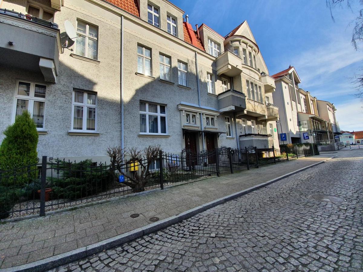 Sopot Airport Apartamento Exterior foto